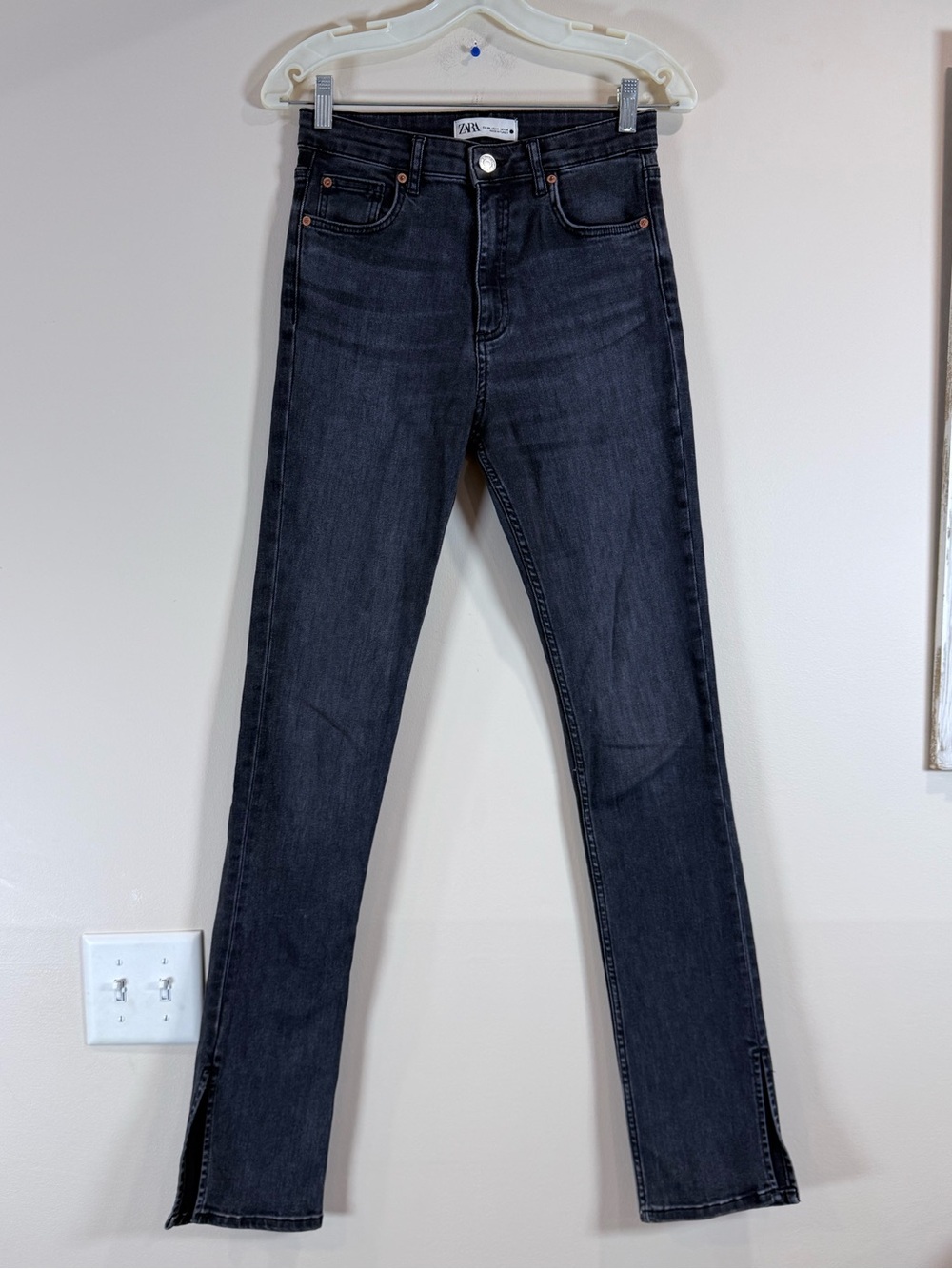 🔥Zara Dark Wash Women’s High-Rise Slim Jeans Size 4 EC🔥